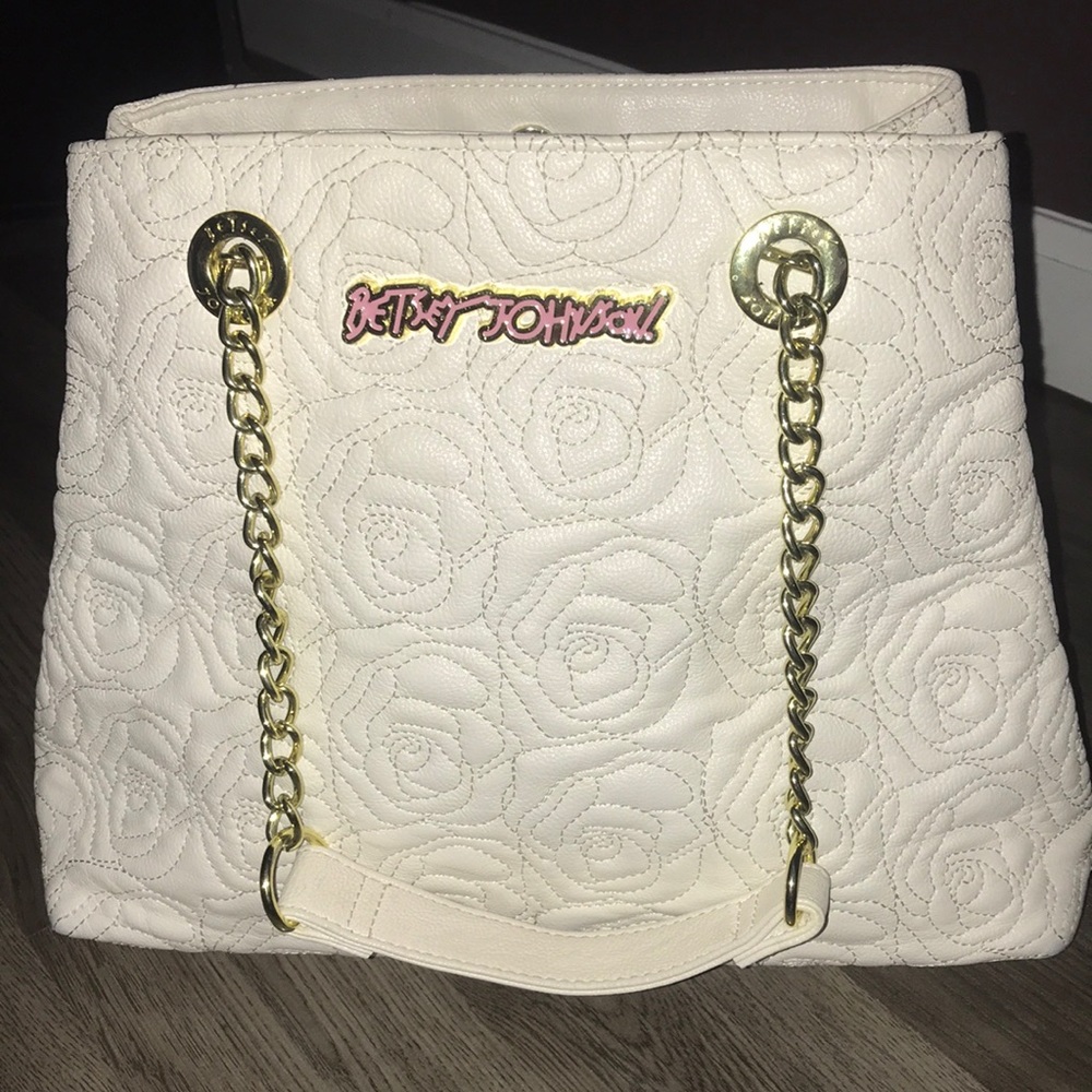 betsy johnson white floral purse 💋